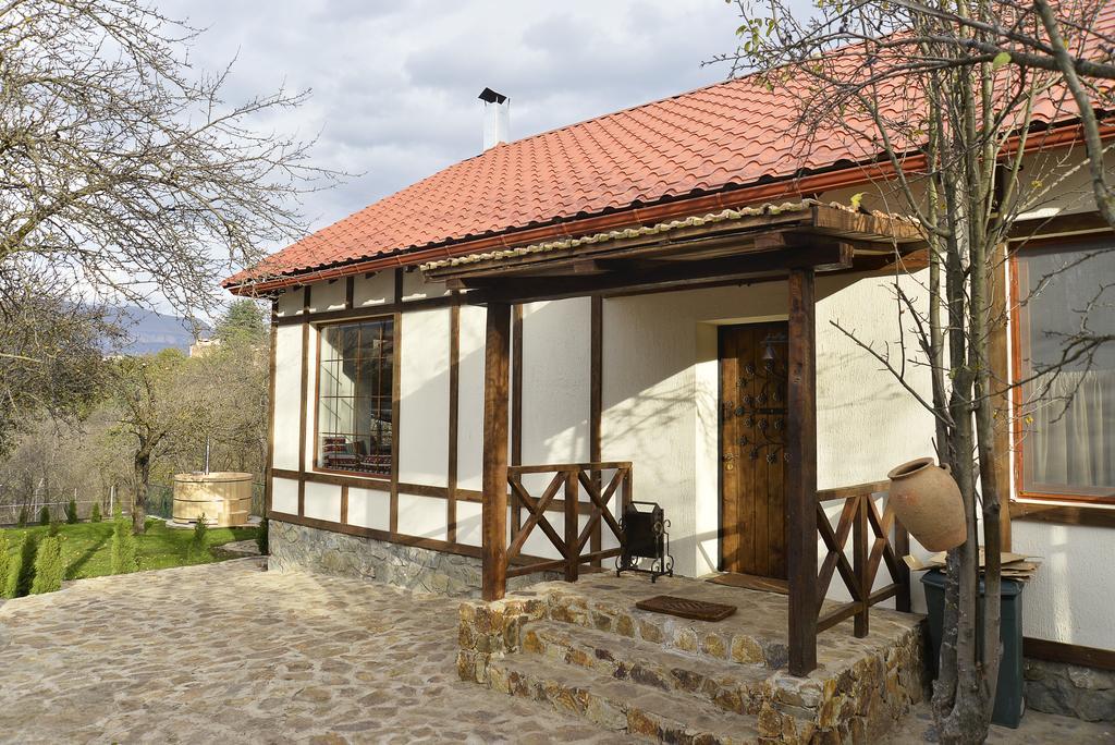 Villa Jrhogher Dilisan Szoba fotó