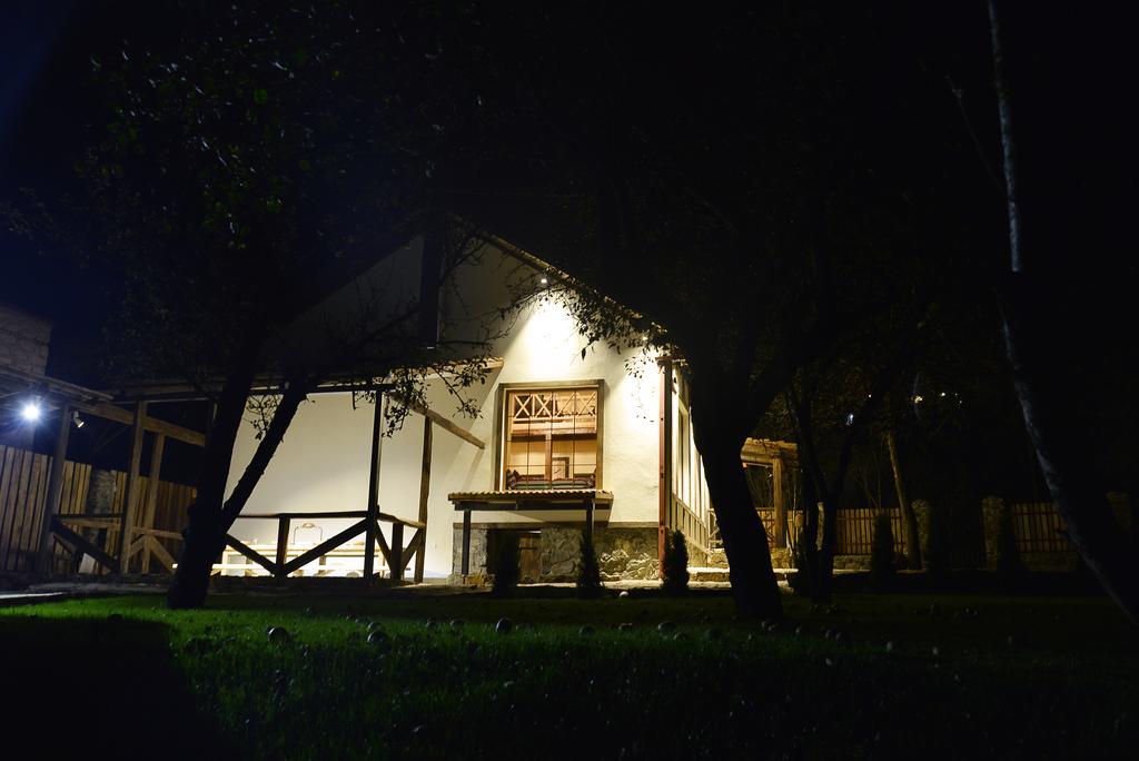 Villa Jrhogher Dilisan Szoba fotó