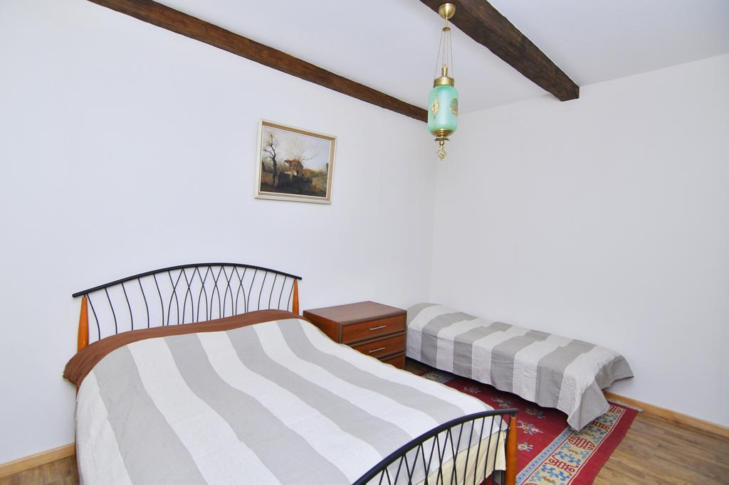 Villa Jrhogher Dilisan Szoba fotó