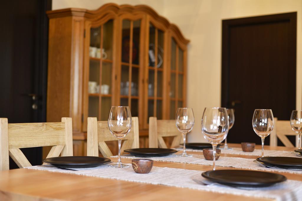 Villa Jrhogher Dilisan Szoba fotó