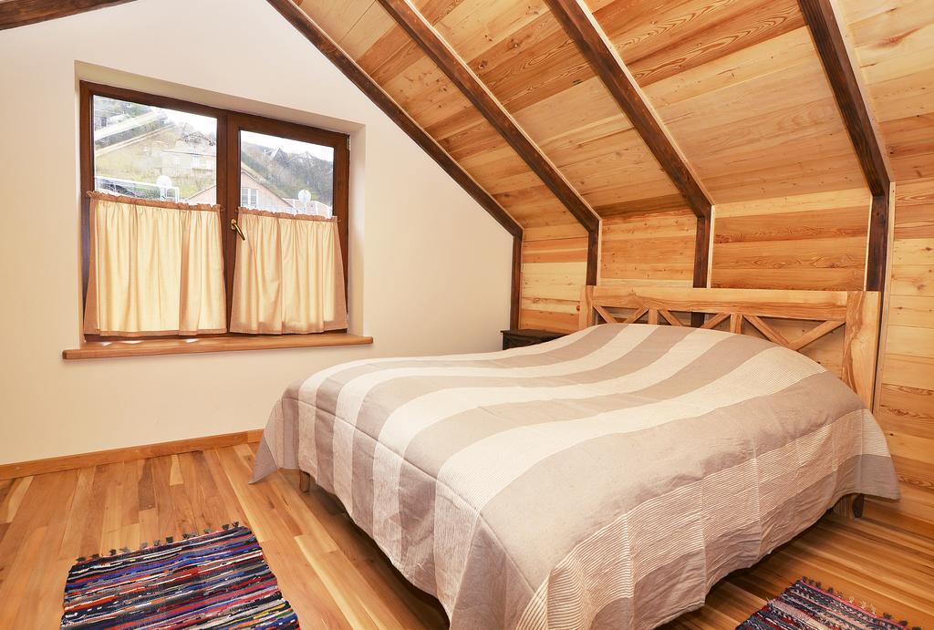 Villa Jrhogher Dilisan Szoba fotó