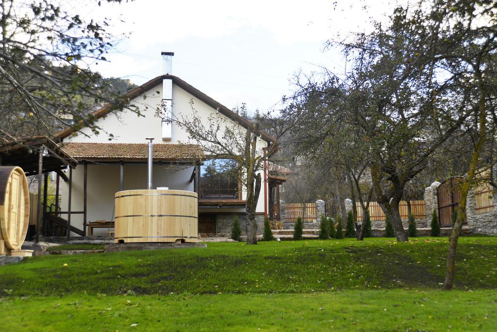 Villa Jrhogher Dilisan Kültér fotó